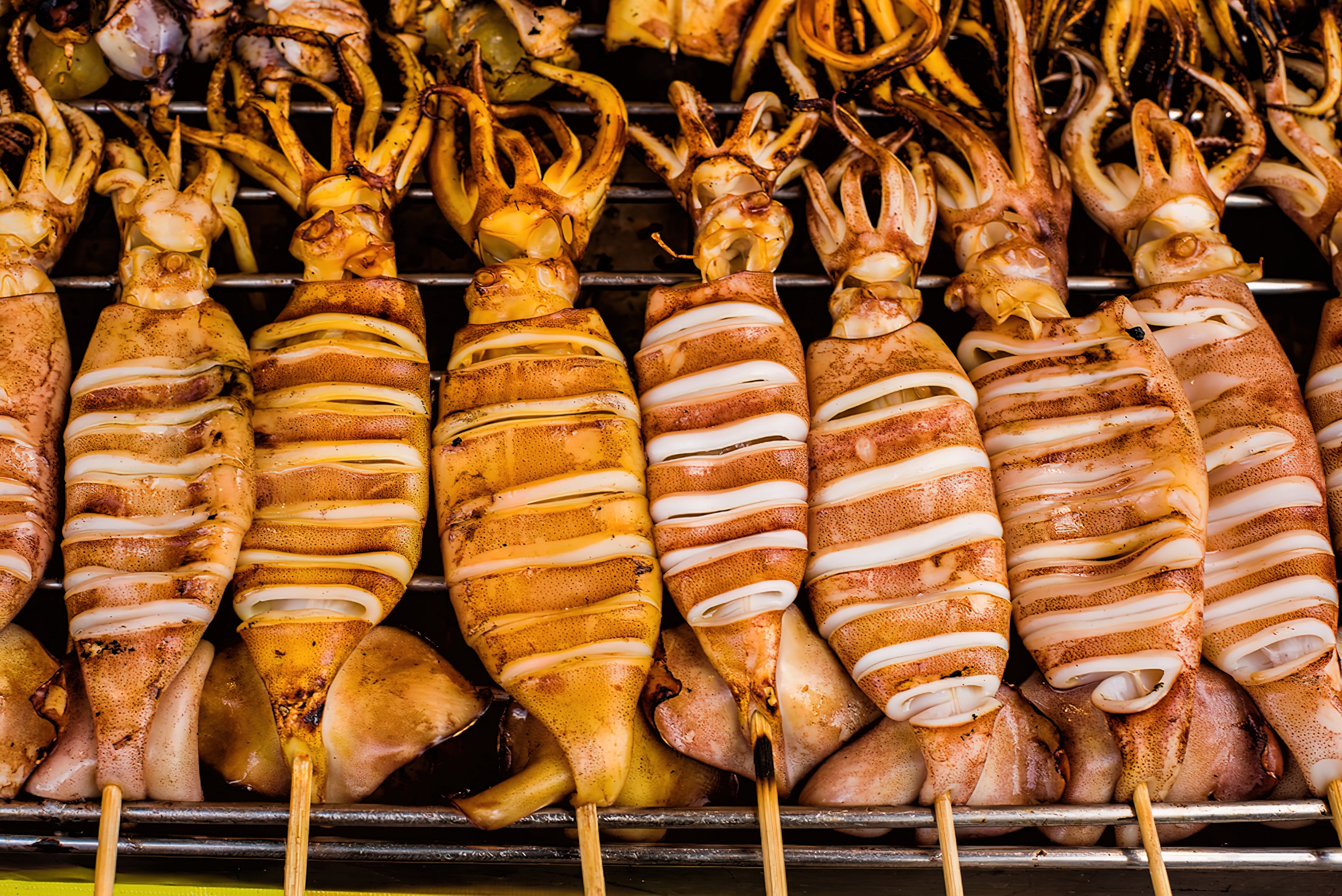 Hai san xien nuong hut khach o Thai Lan hinh anh