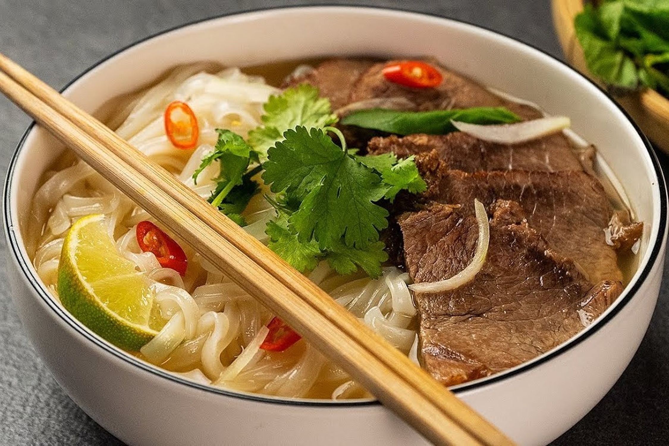 Mon pho bo de lam cho nguoi moi vao bep hinh anh