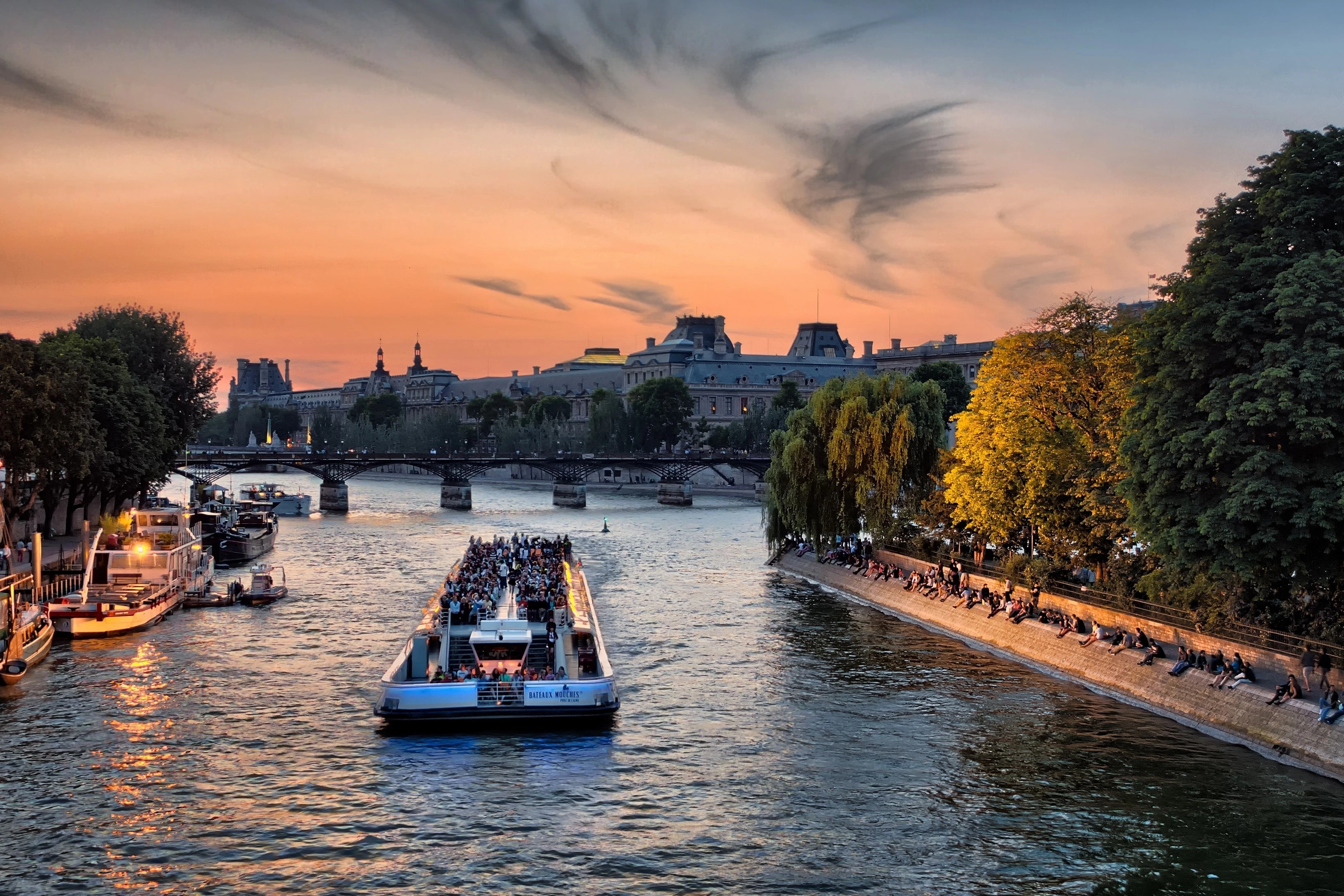 Paris len ke hoach lam sach song Seine cho khach tam hinh anh