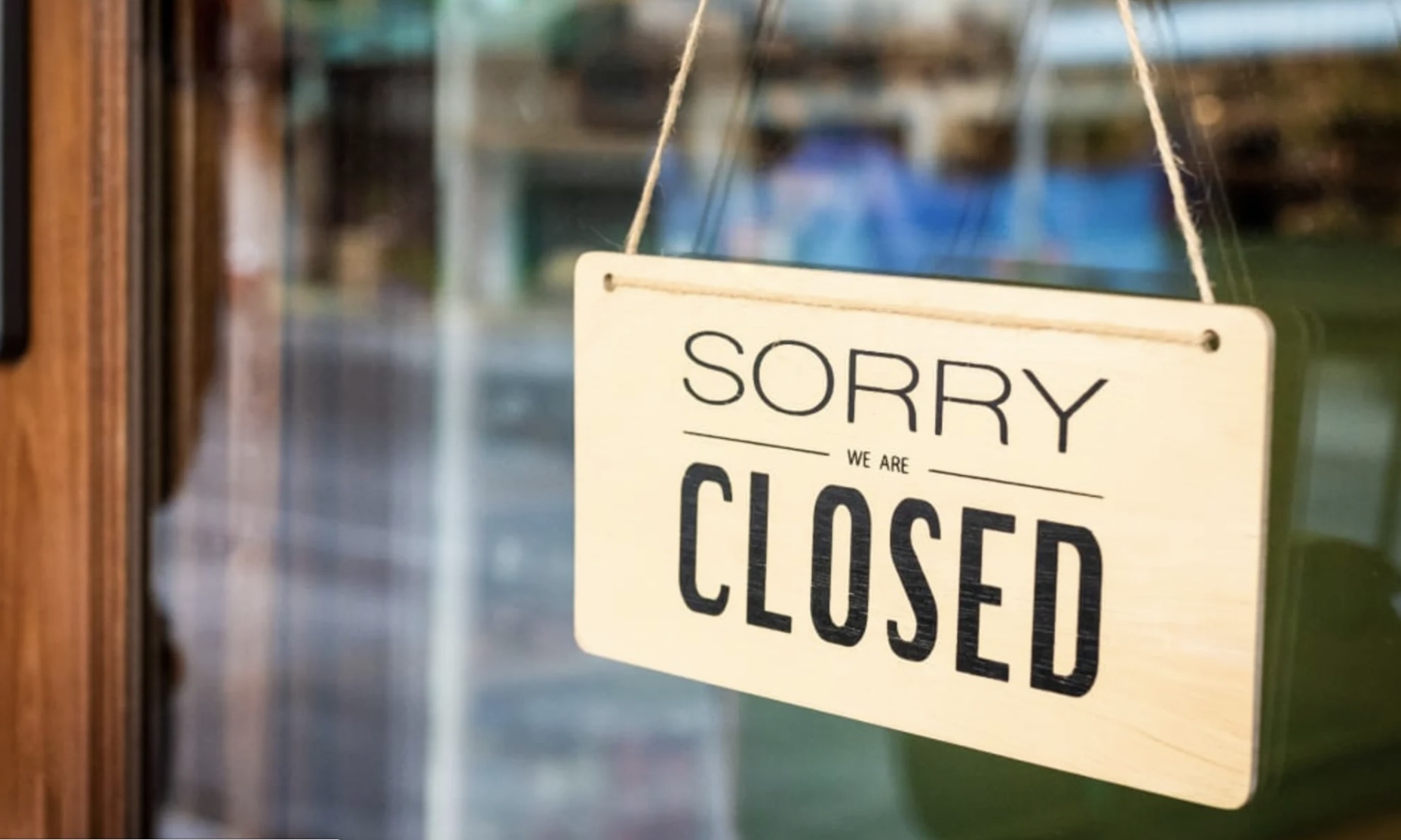 Vi sao nhieu nha hang o Thao Dien dong cua vao thu hai hinh anh