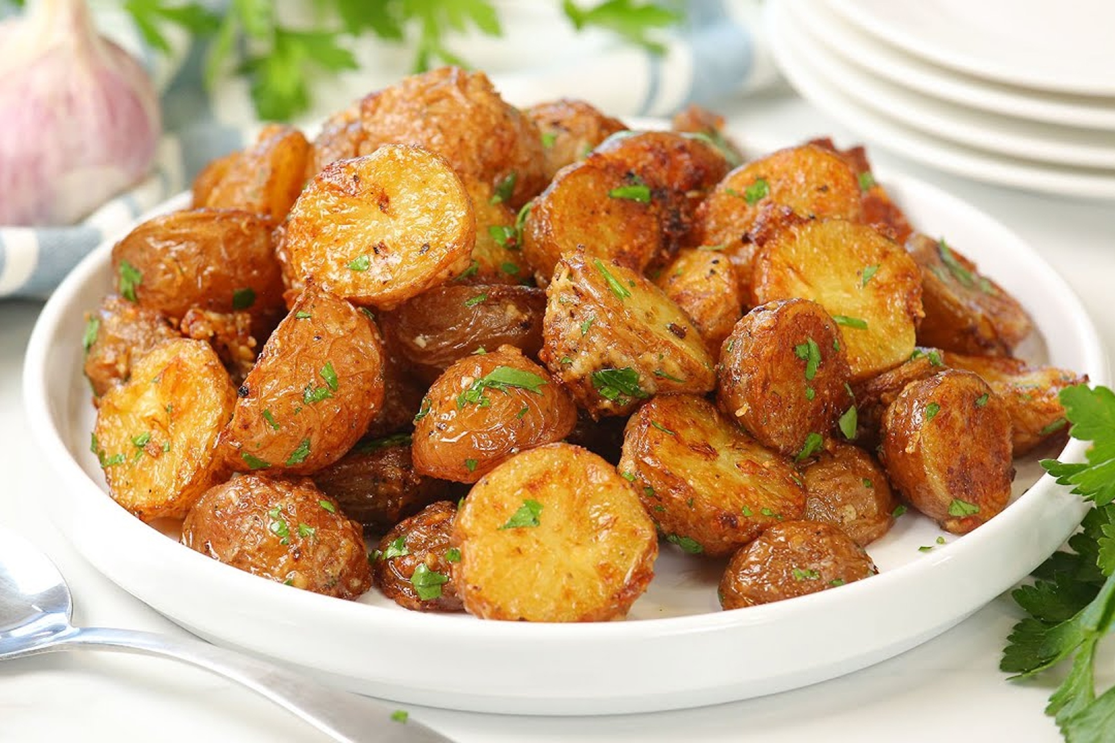 Lam khoai tay baby nuong bo toi hinh anh