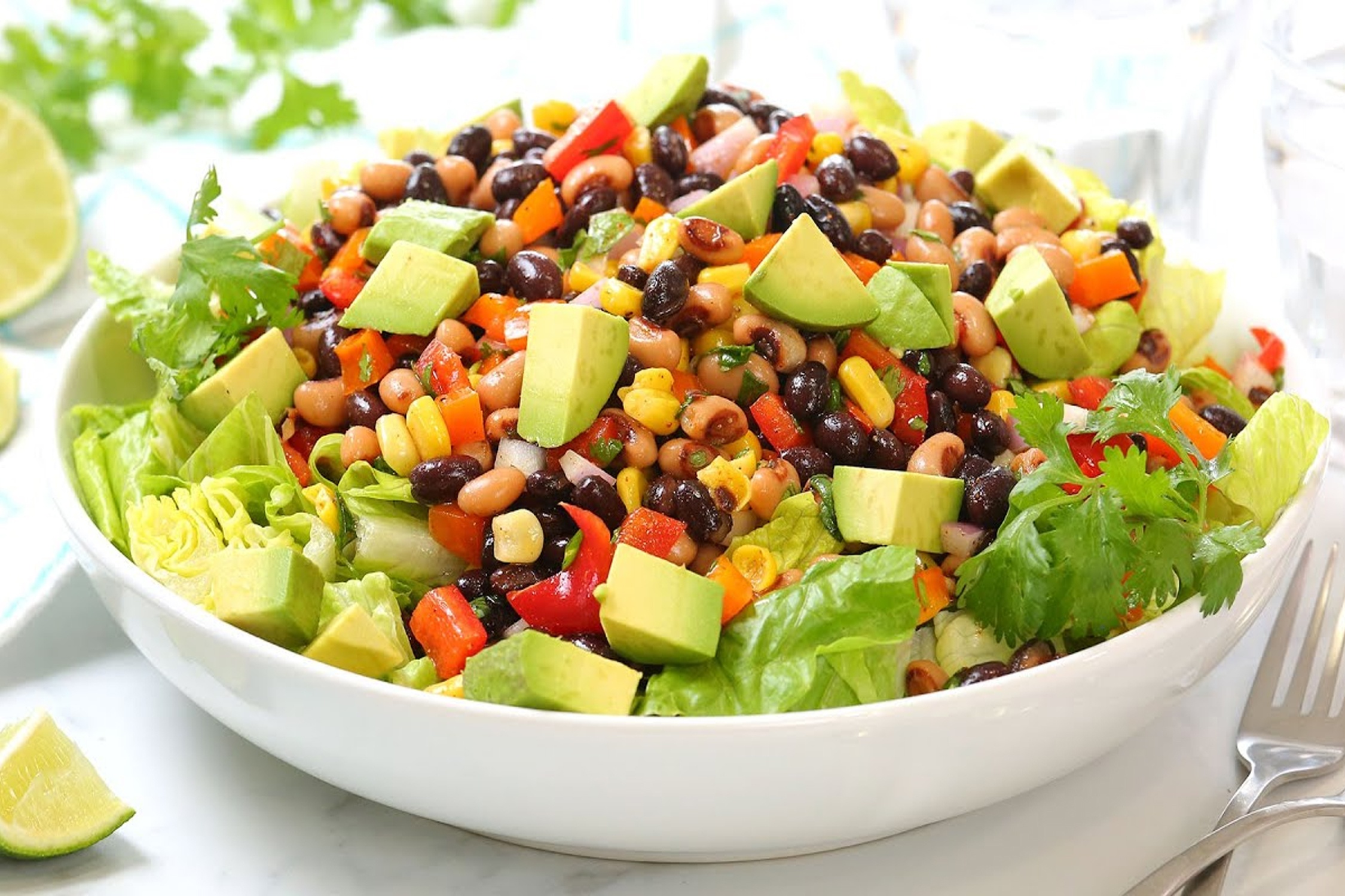 Mon salad kieu Mexico du duong chat hinh anh