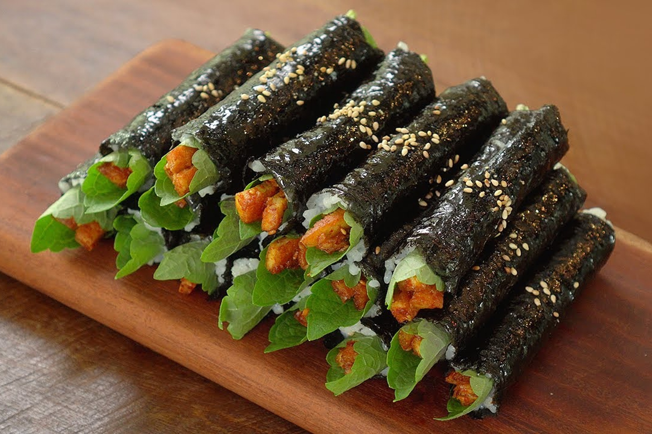 Lam com cuon dau hu cay la mieng kieu Han hinh anh