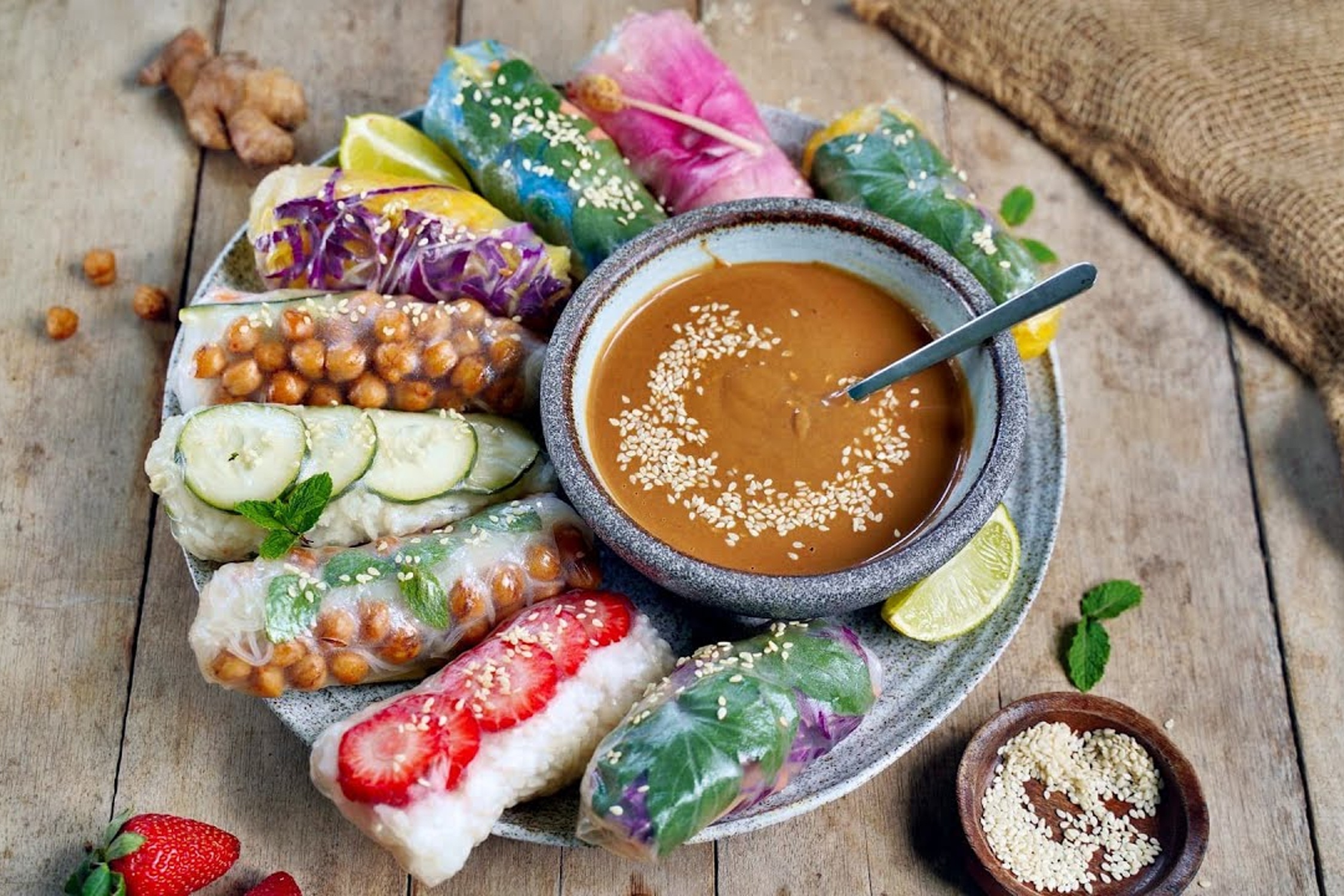 Lam goi cuon chay giai ngay ngay Tet hinh anh