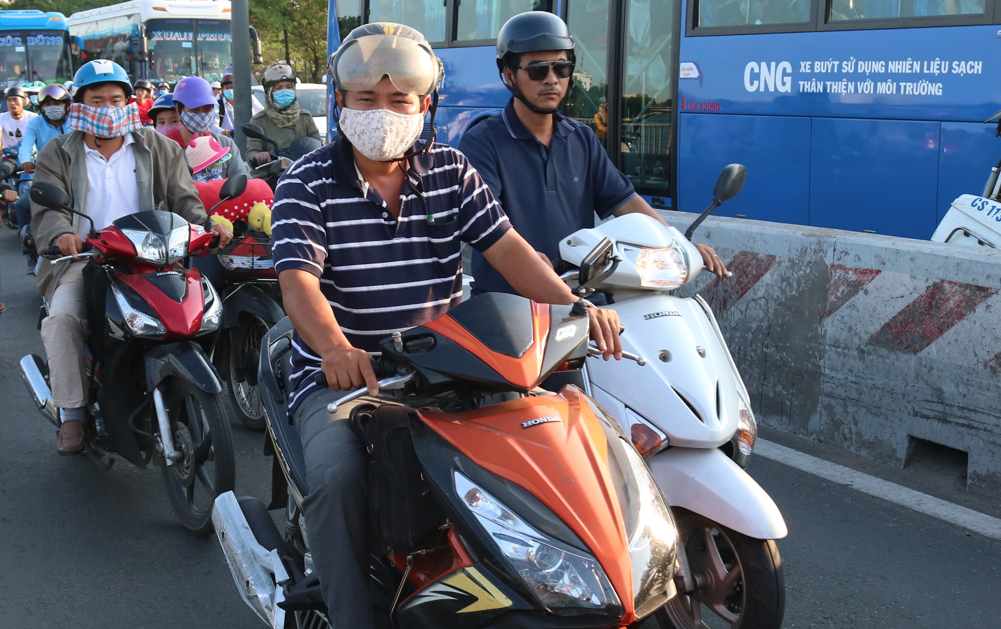 Thoi tiet TP.HCM anh 1