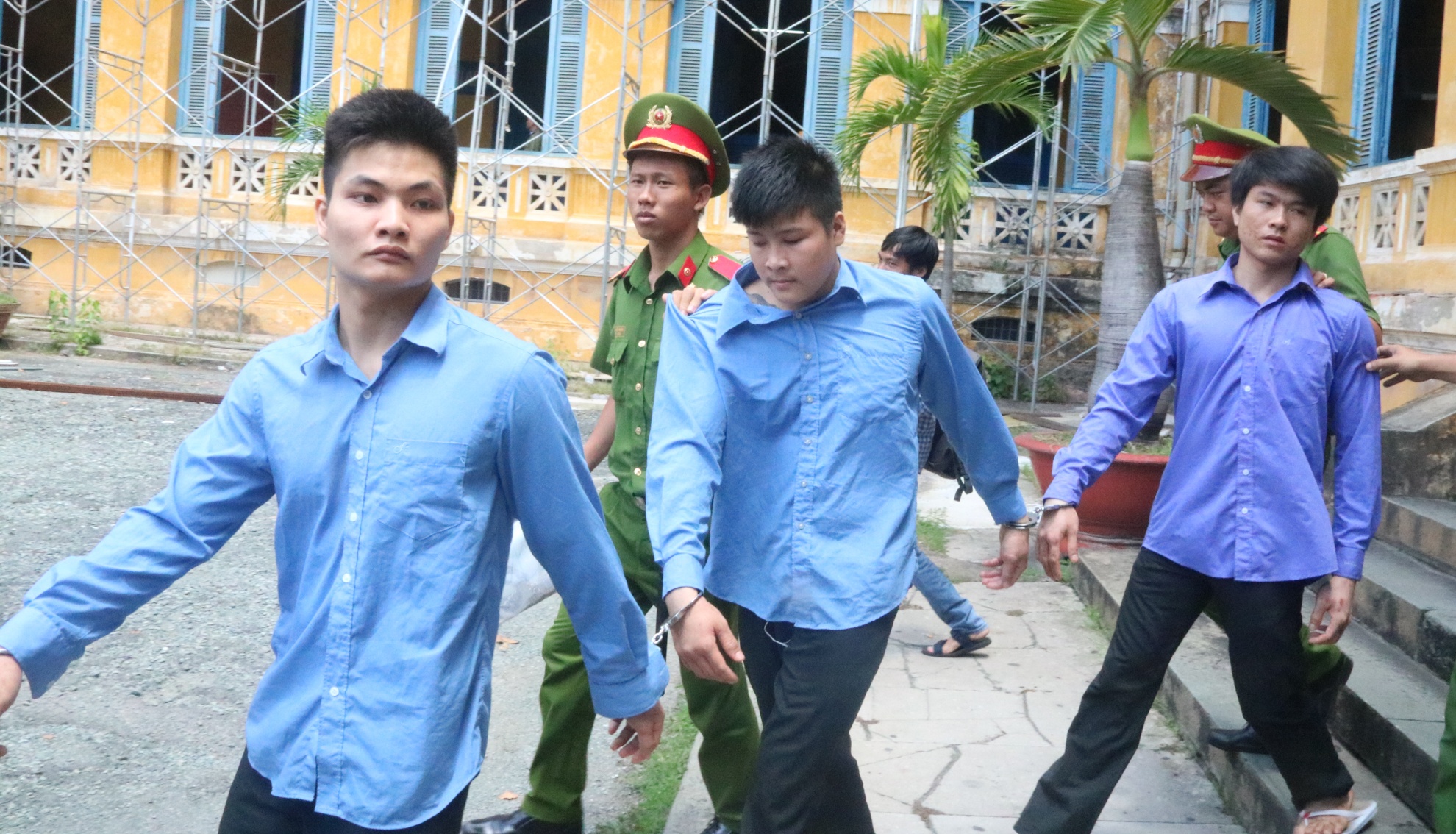 3 anh em danh chet nguoi linh an hinh anh