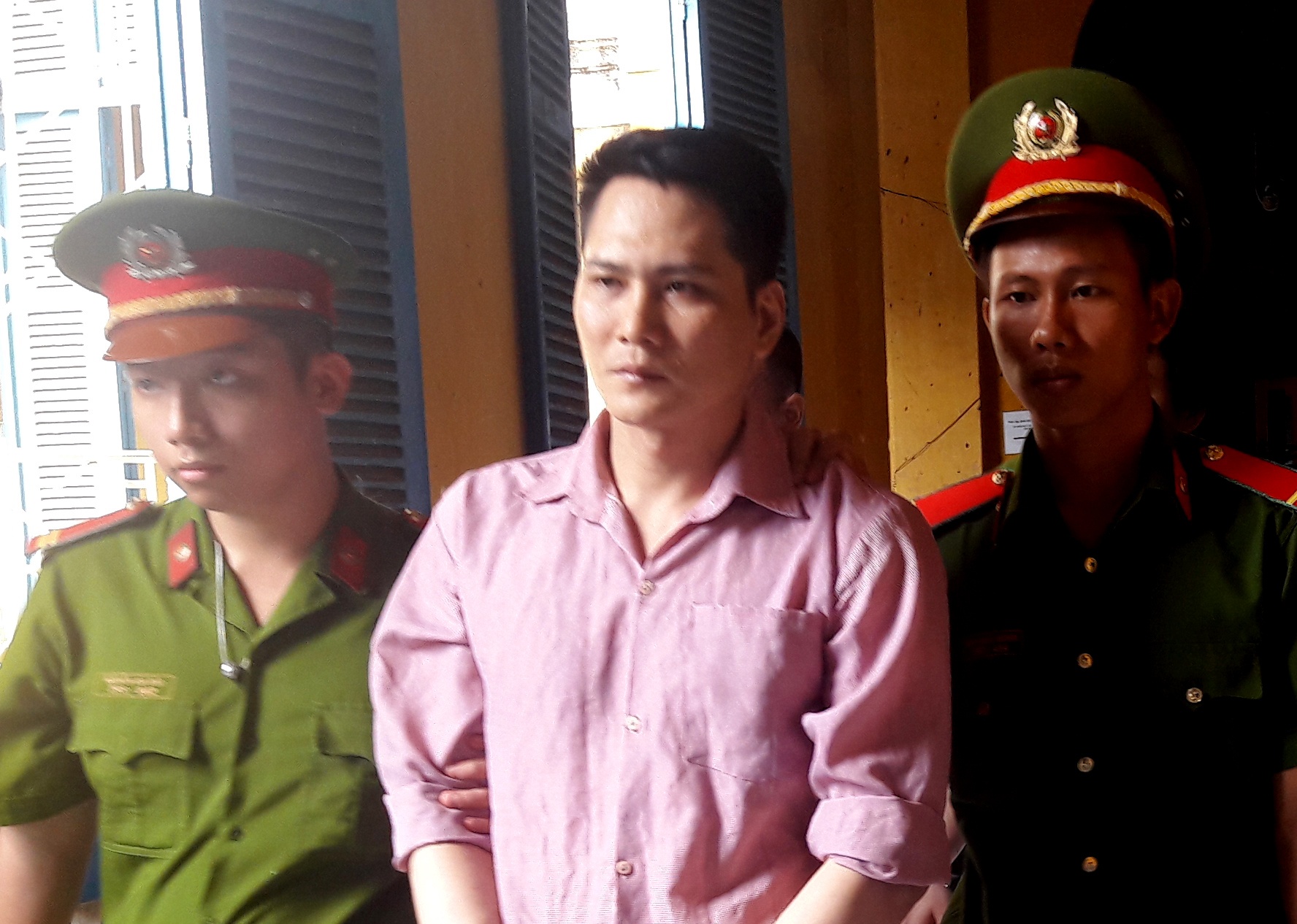 Vao dam tang giet chu nha, nguoi dan ong 31 tuoi linh an tu hinh anh