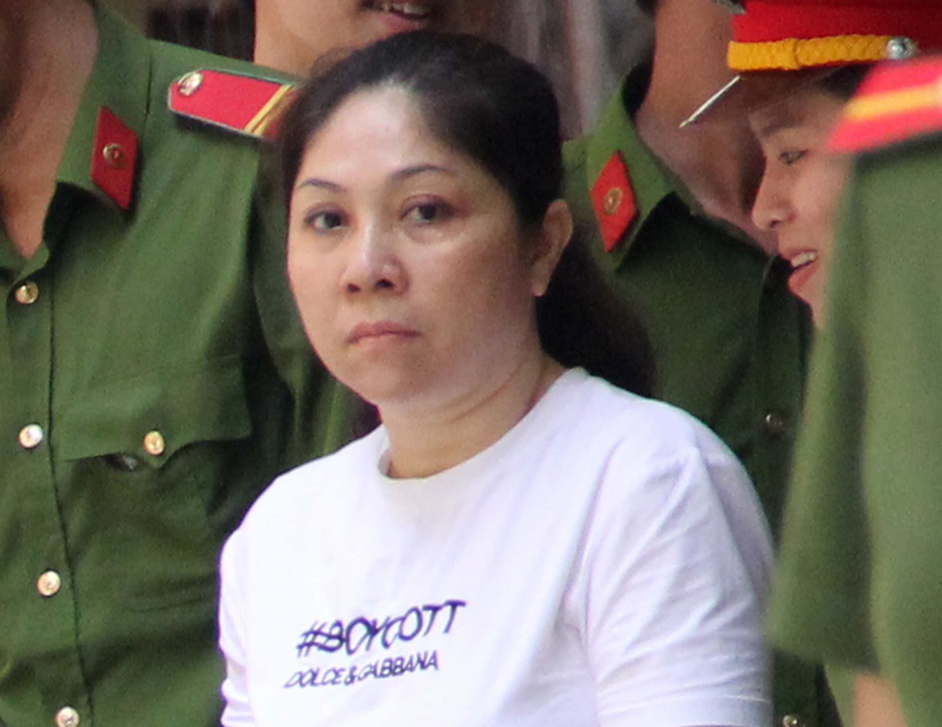 'Nu quai' tron truy na 12 nam linh an chung than hinh anh