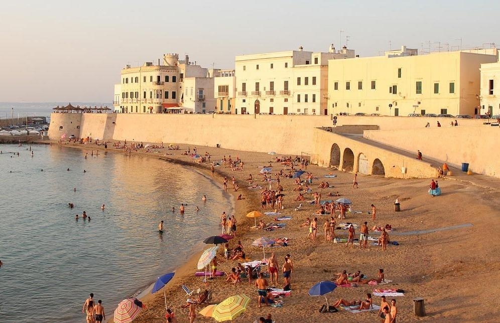 Mua nao dep nhat de kham pha Puglia, Italy? hinh anh