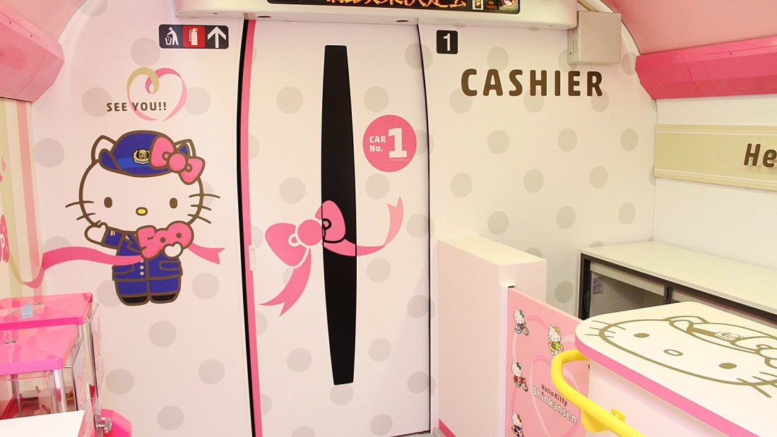 tau Hello Kitty anh 9