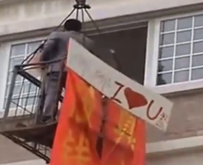 Tho xay leo can cau to tinh bi tat nuoc tu choi hinh anh