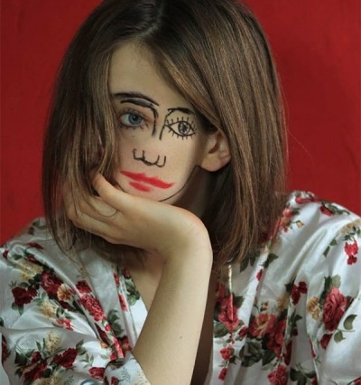 Chum anh cuoc song hai mat cua cac co gai tre hinh anh