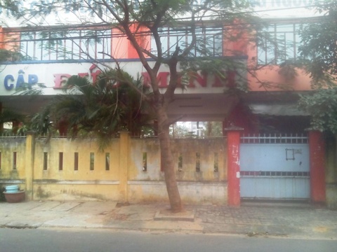 Khong hoc vien, nhieu truong doi mat nguy co xoa so hinh anh