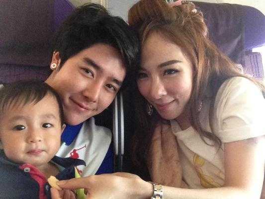 Gia dinh Thai Lan noi tieng tren mang xa hoi hinh anh