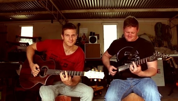 Andrew cover ca khuc cua Pho hinh anh