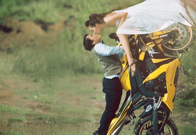 Anh cuoi doc dao cua cap doi me mo to hinh anh