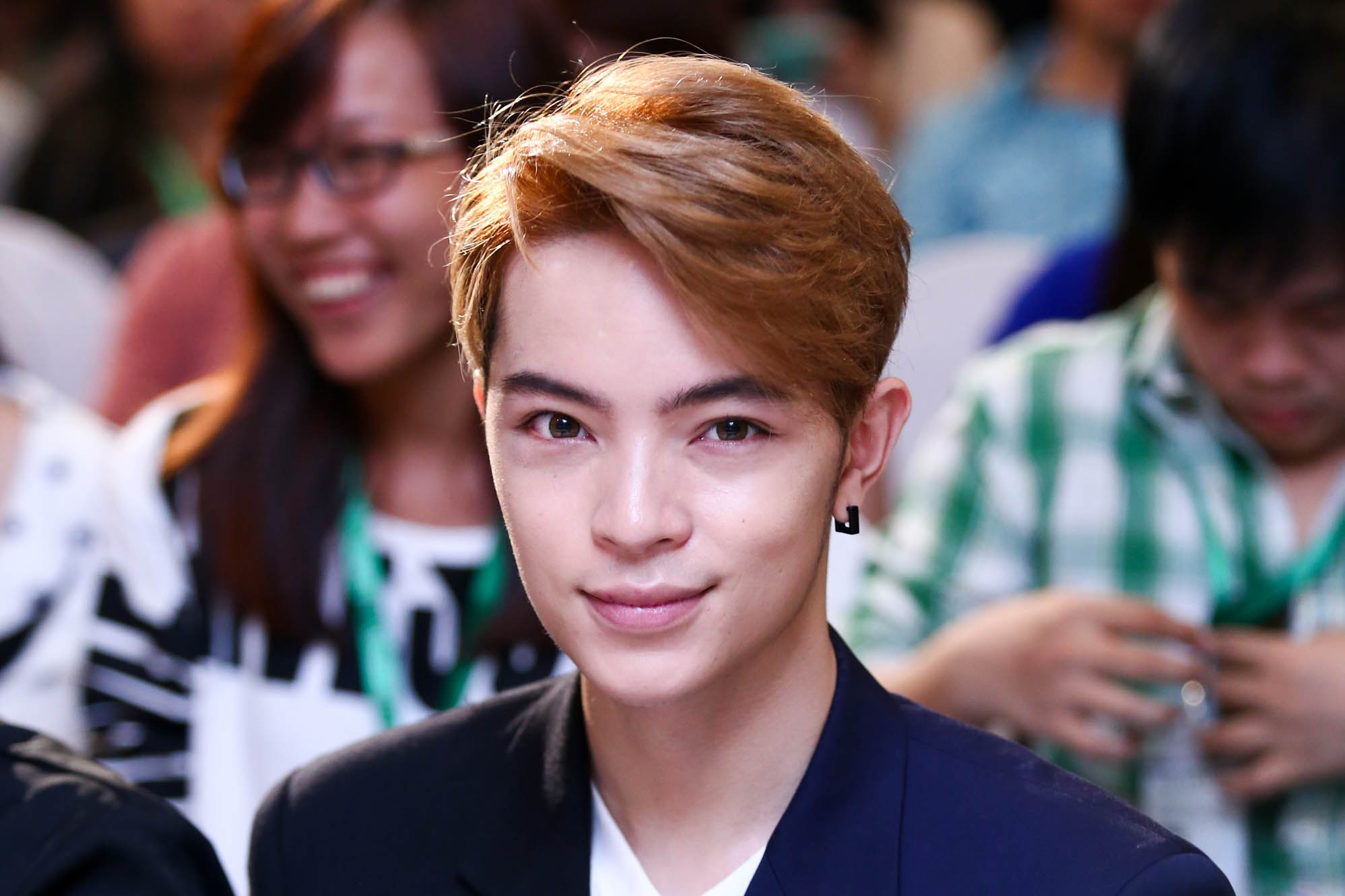 Hot boy Kelbin Lei mat sung hup o buoi giao luu Kim Soo Huyn hinh anh