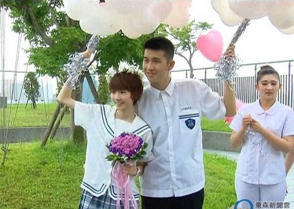 Xiaoyan và Dayan quen nhau từ hồi còn học phổ thông.
