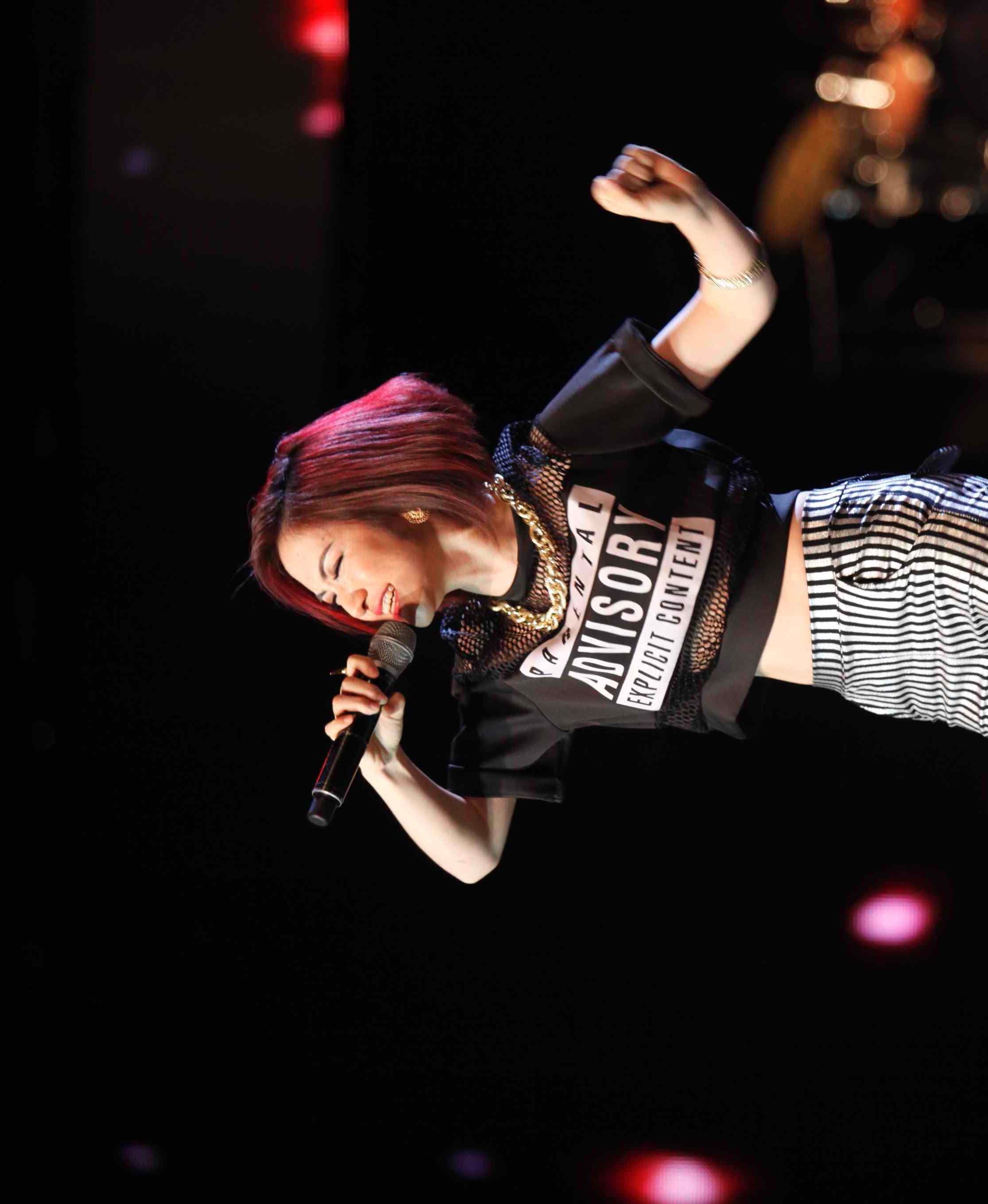 Hoa Minzy bung no tren san khau Hoc vien ngoi sao hinh anh