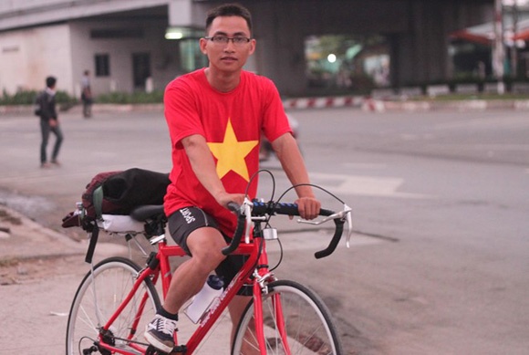 Tạ Quang Minh với hành trình xuyên 63 tỉnh thành.