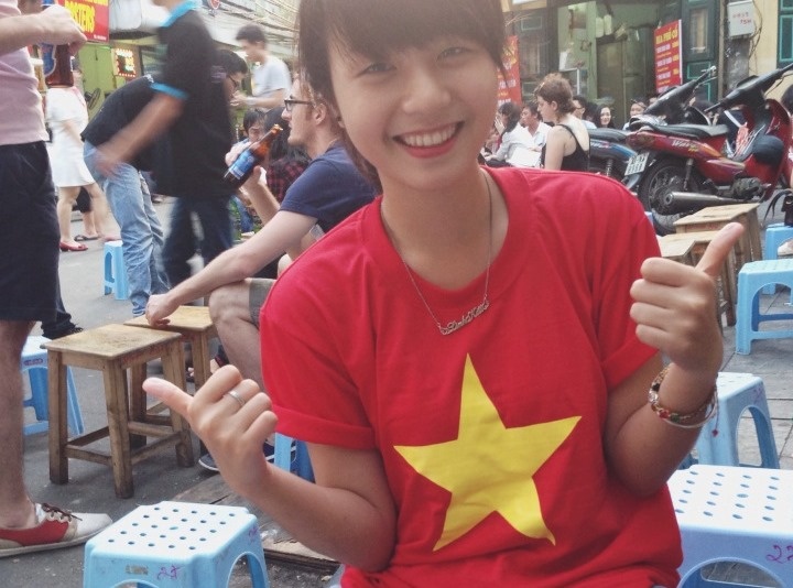 9X xinh xan o clip gay sot: 'Di bo 1 tieng moi co nguoi om' hinh anh