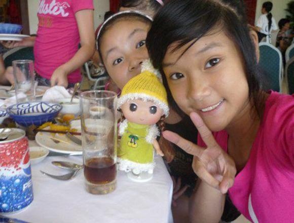 Hot girl Viet thuo con duoc nhan qua 1/6 hinh anh