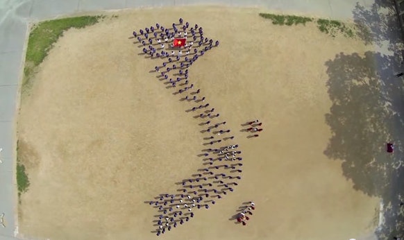 Clip 'Vang mai hung ca' cua sinh vien DH Ngoai ngu hinh anh