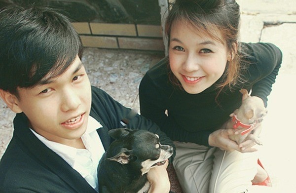 Sinh ra và lớn lên trong gia đình khá giả, Sam được nuông chiều và có cuộc sống êm đềm từ bé. Tuy nhiên, sự ra đi đột ngột của bố đã khiến gia đình cô đảo lộn.  Cô gái 18  tuổi khi ấy là Sam vốn quen được chiều chuộng , hay làm nũng nay phải gồng mình, trở nên mạnh mẽ để làm chỗ dựa cho mẹ và em trai cả về tinh thần lẫn chuyện kinh tế. Đó là cú sốc lớn nhất và cũng là giai đoạn khó khăn nhất trong cuộc đời Sam từng trải qua. 