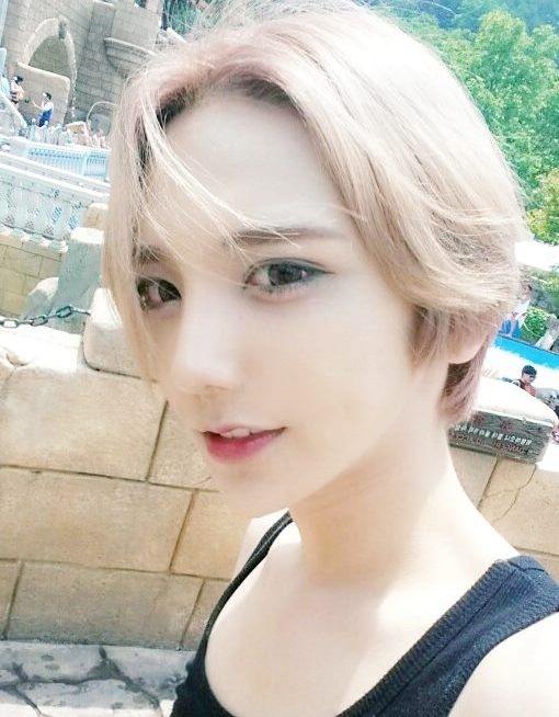 Chang trai Han so huu guong mat khien phai nu ao uoc hinh anh