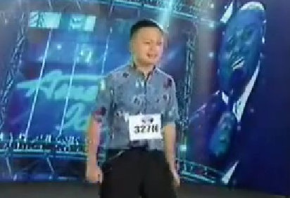 William Hung- She Bangs hinh anh