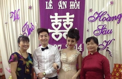 Cap doi Ha Noi treo biet danh Facebook trong le an hoi hinh anh