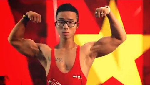 Clip ve long yeu nuoc cua du hoc sinh My hinh anh