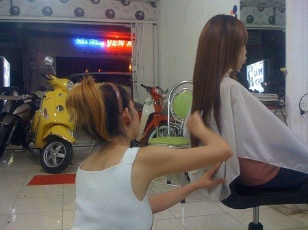Nhiều nữ sinh chọn nghề cho thuê cơ thể.