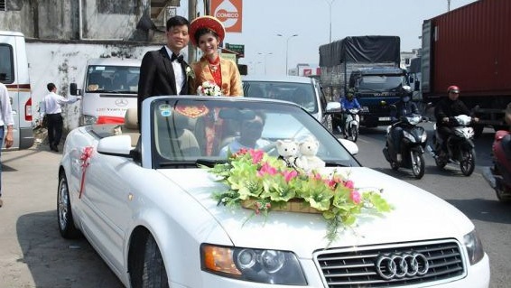 Moi tinh khong tuong chan dong mang Viet len bao nuoc ngoai hinh anh