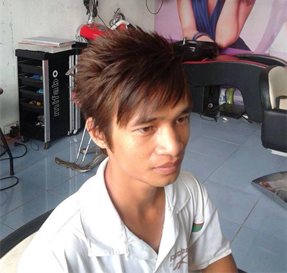 Doi kieu toc phong cach Han Quoc, Le Roi gay bao mang hinh anh