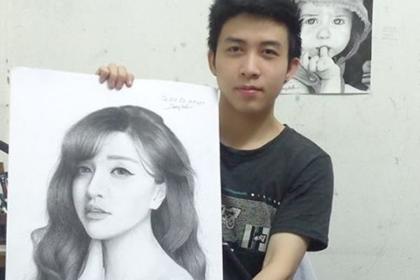Sao Viet hao hung voi tranh chan dung ve tay giong nhu duc hinh anh