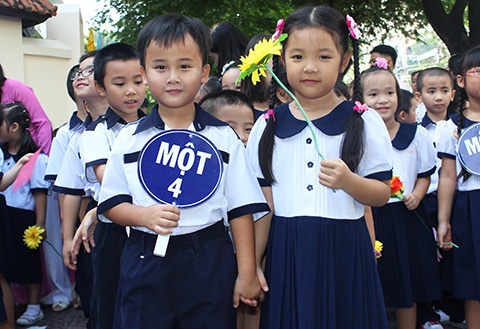 Cham diem bang loi, giao vien than kho hinh anh