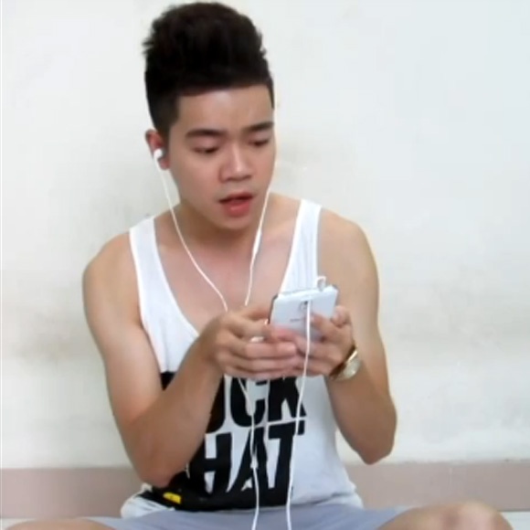 Clip ‘Showbiz cua ngay hom nay’ hinh anh