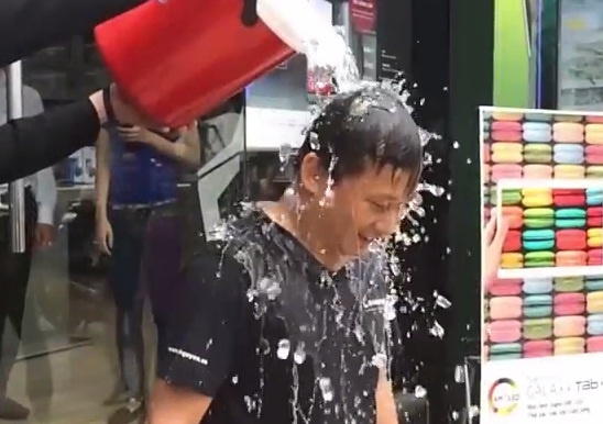 Clip xo nuoc da do up xuong dau giam doc Viet hinh anh