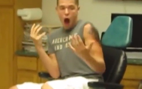 Clip thanh nien di xam keu gao vi dau hut 13 trieu luot xem hinh anh