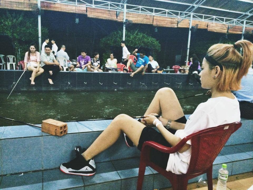 Hot girl ca nuoc di dau, lam gi vao dip le 2/9? hinh anh