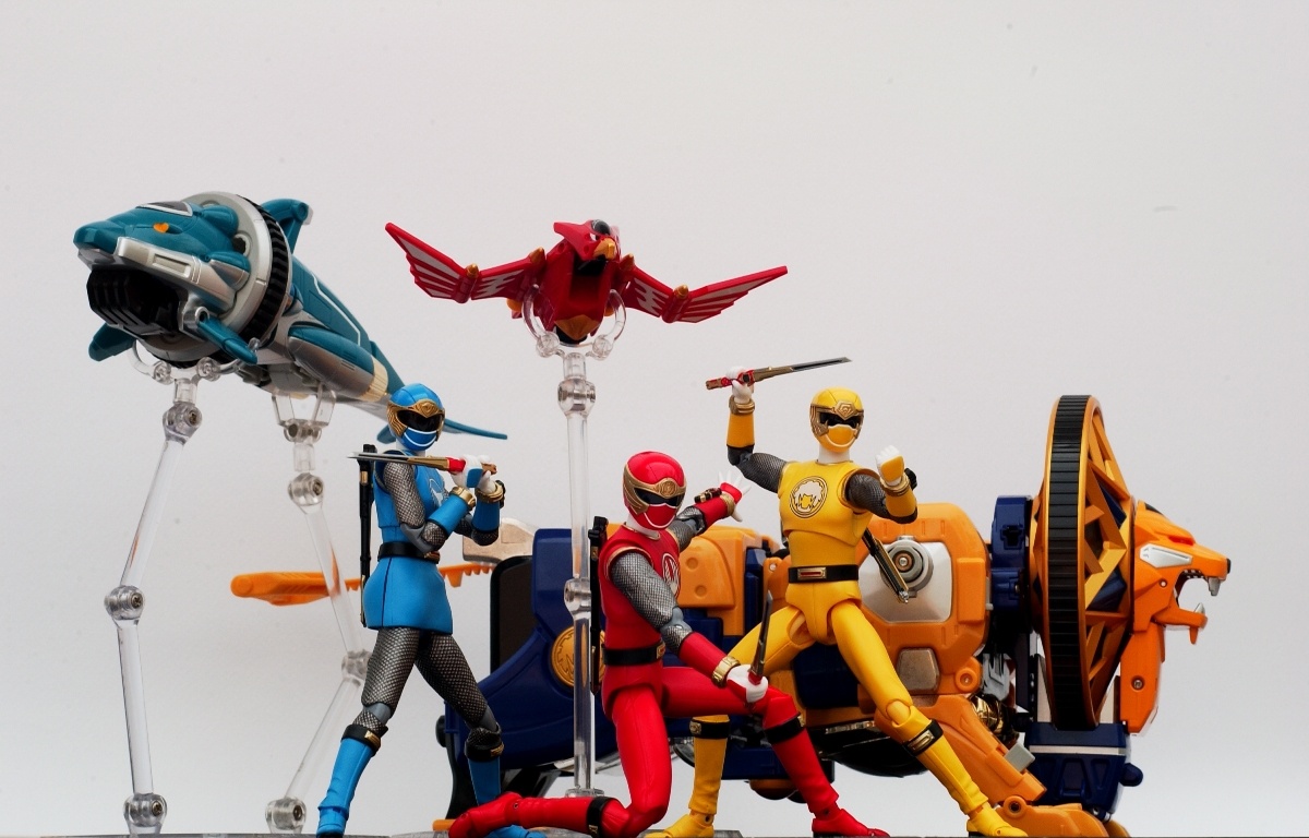 Bo suu tap mo hinh do choi gia hon tram trieu cua mot 8X hinh anh