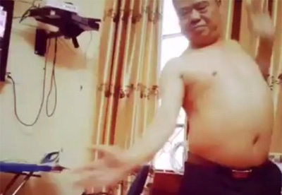 Clip mua do danh chau, U60 duoc phong 'ong ngoai cua nam' hinh anh