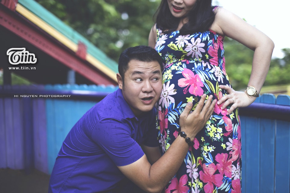 Khi đã là vợ chồng của nhau, Yến Anh vẫn nhớ như in màn cầu hôn lãng mạn của Khánh Hưng. “Một buổi tối không ồn ào, có nến, có hoa, có nhẫn và đặc biệt là bữa tối do chính tay anh ấy chuẩn bị. Nói chung vừa lãng mạn, vừa “sến sến”, có lẽ vì cái “sến” này mà mình bị “thôi miên”, gật đầu đồng ý lúc nào không hay luôn”.