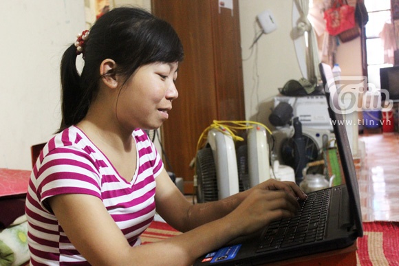 Niềm đam mê của chị là được viết báo.