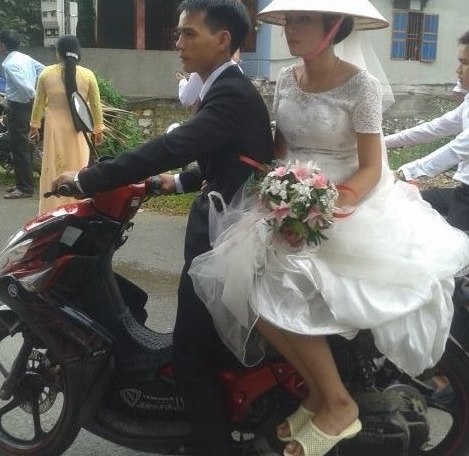 Co dau di dep le khi vu quy khien dan mang bat ngo hinh anh