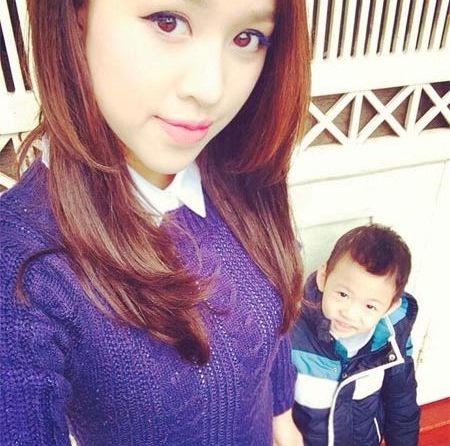 Ở tuổi 29, Thanh Vân là người mẹ đơn thân mạnh mẽ. Cô vẫn đảm nhận vai trò MC, tham gia đóng phim và gặt hái được một số giải thưởng nhất định nhưng dường như, độ hot của tên tuổi cũng lắng xuống dần theo thời gian. Sau khoảng thời gian đứt quãng vì hôn nhân, cuộc sống gia đình không trọn vẹn, cái duyên với nghệ thuật của cô tuy vẫn còn nhưng không có nhiều khởi sắc như giai đoạn đỉnh cao thuở đôi mươi.