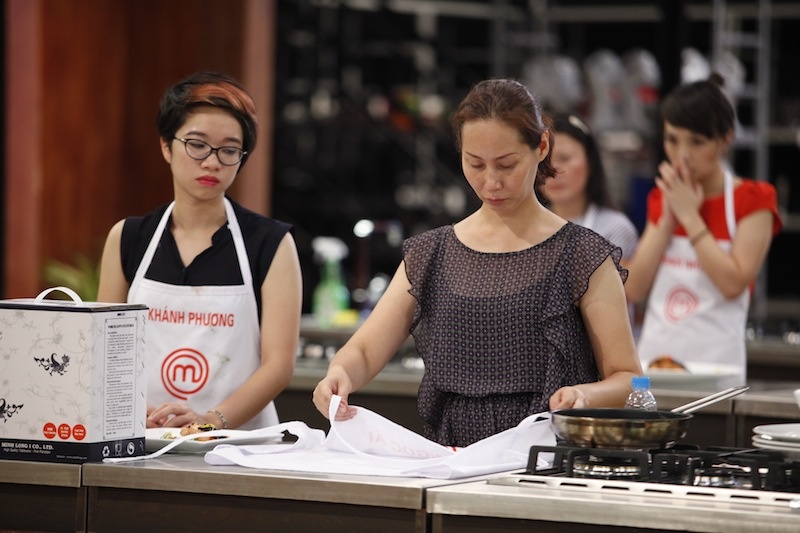 Nu giup viec cho nguoi nuoc ngoai phai roi Vua dau bep hinh anh