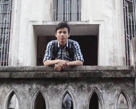 Chang trai dac biet o nghia trang hai nhi hinh anh