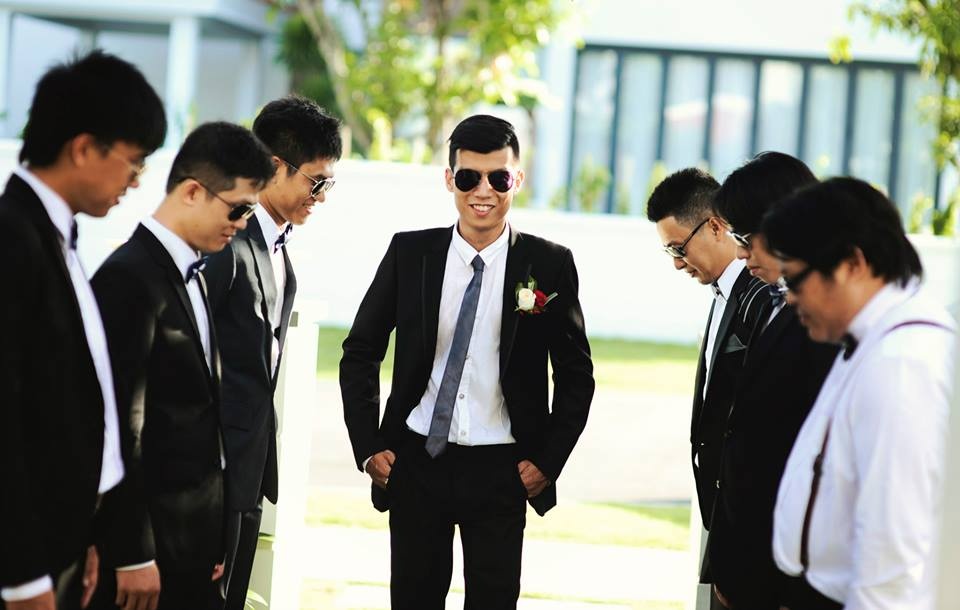 Anh cuoi mang phong cach dai ca cua 8X Da thanh hinh anh